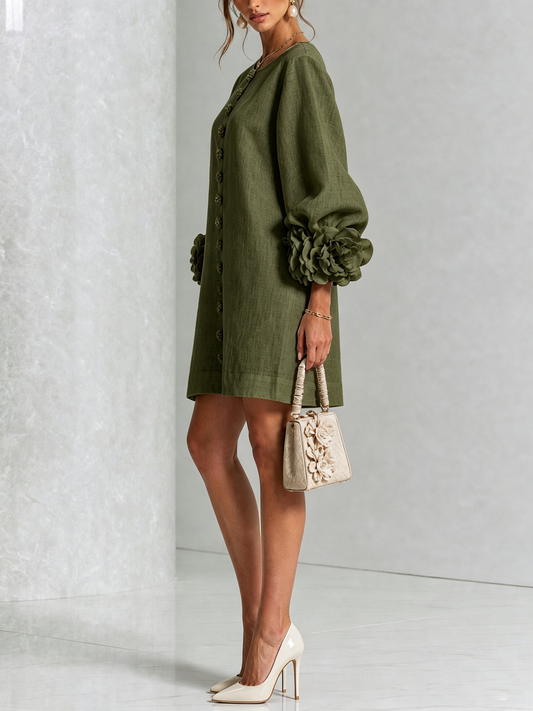Gaia | Vestido de lino con puños de rosas, Verde Oliva