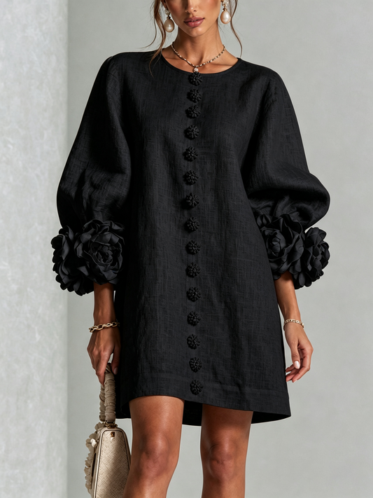 Cecilia | Vestido de lino con puños de rosas, negro