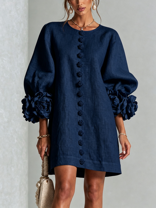 Marina | Vestido de lino con puños de rosas, azul marino