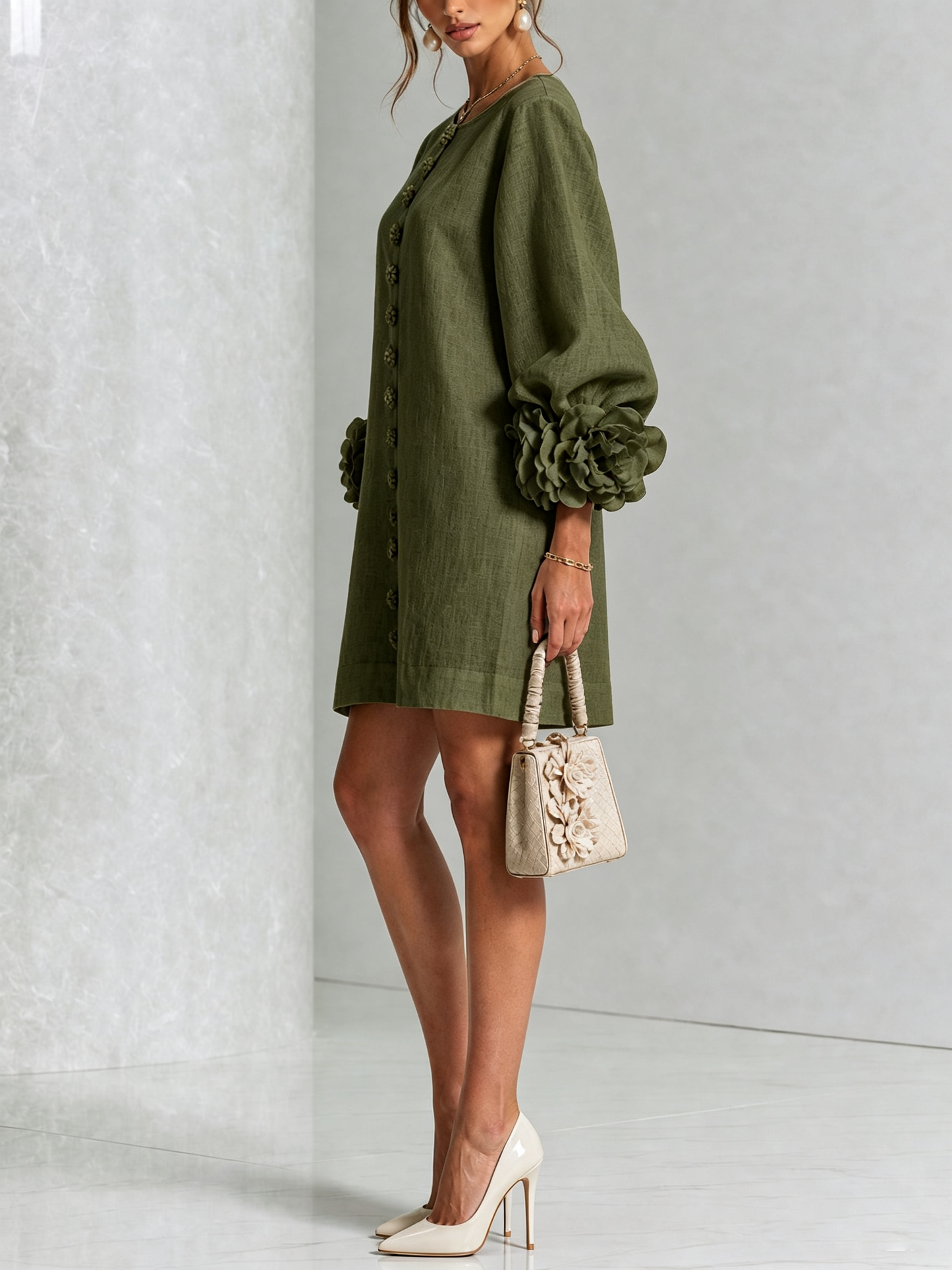 Gaia |  Vestido de lino con puños de rosas, Verde Oliva