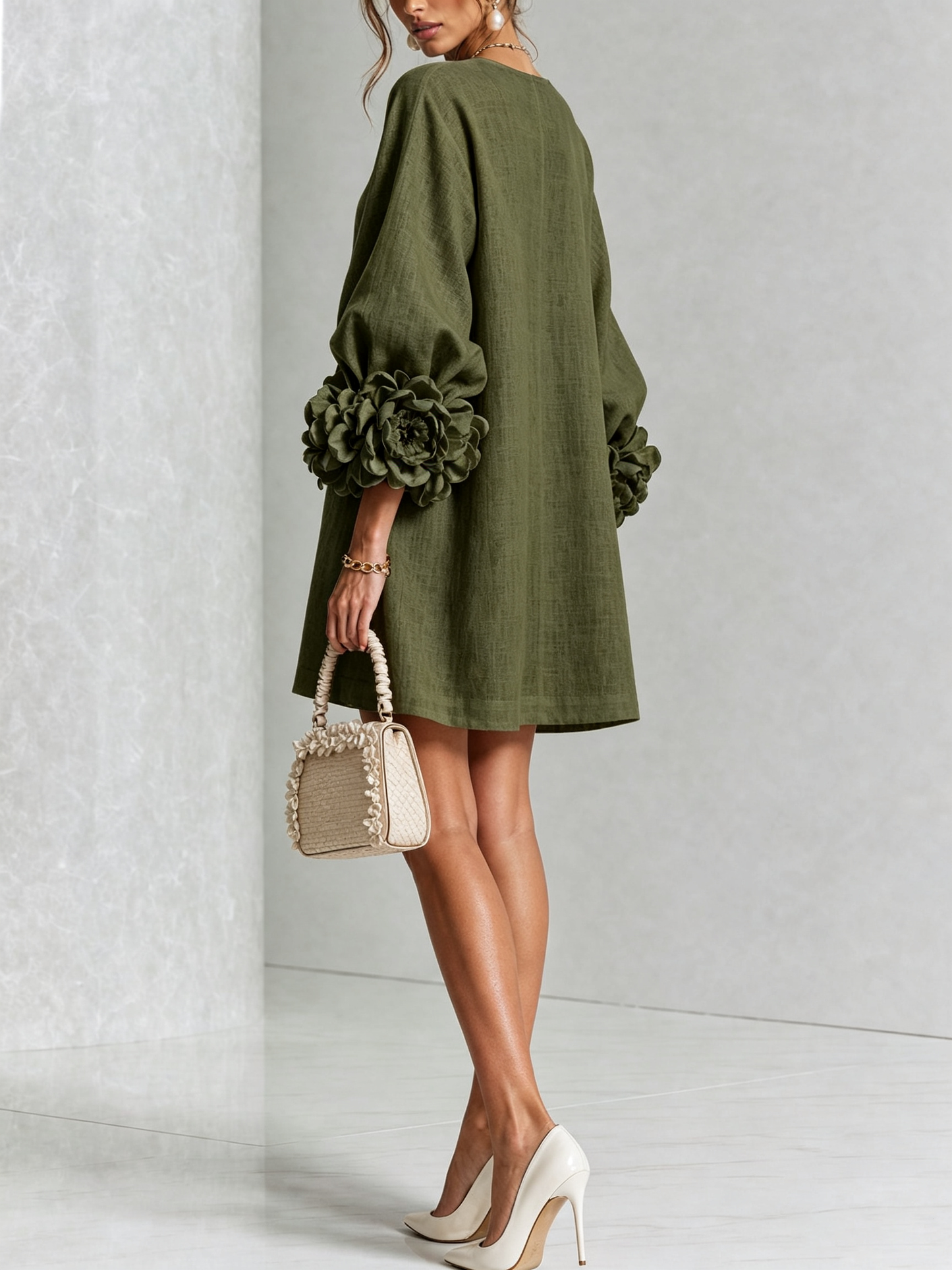 Gaia |  Vestido de lino con puños de rosas, Verde Oliva