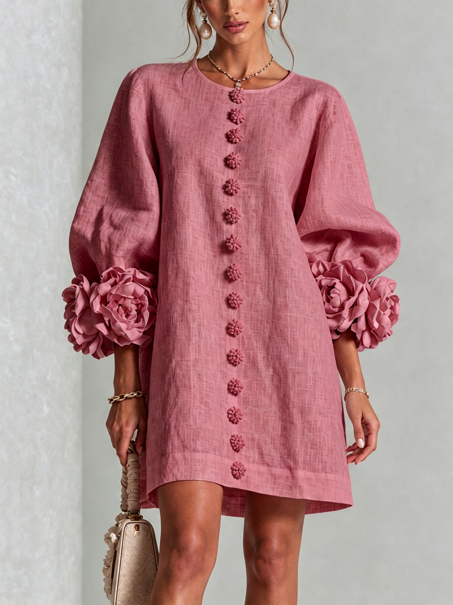 Alba |  Vestido de lino con puños de rosas, Rosa Antico